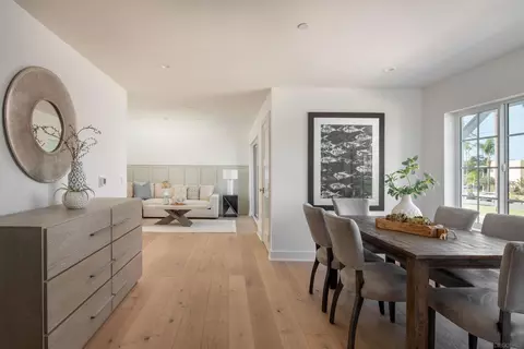 537 Orange Ave, Coronado, CA 92118 photo 2