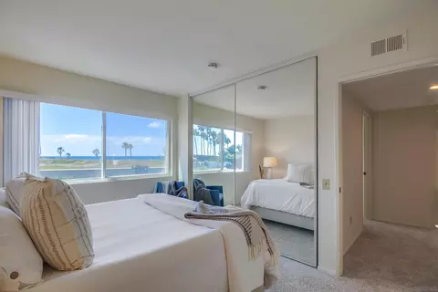 Bedroom - 22 Half Moon Bnd, Coronado, CA 92118 photo 4 of 4