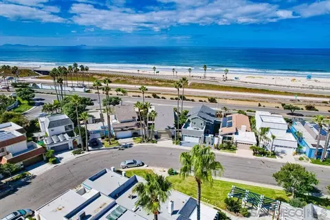 View/Area - 22 Half Moon Bnd, Coronado, CA 92118 photo 5 of 9