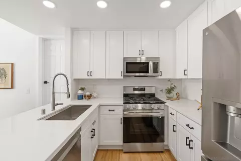 813 Spindrift Ln, Carlsbad, CA 92011 photo 5
