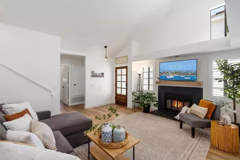 813 Spindrift Ln, Carlsbad, CA 92011 photo 3