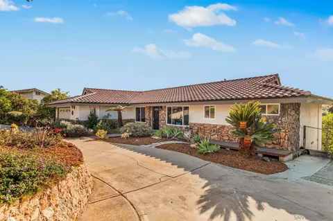 3333 Ryan Dr, Escondido, CA 92025 photo 2