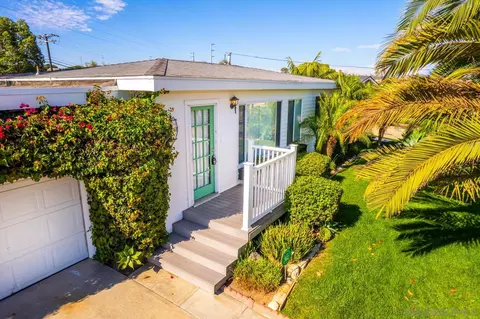 622 Sunset Dr, Oceanside, CA 92058