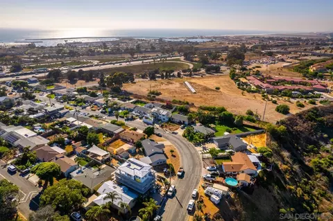 View/Area - 622 Sunset Dr, Oceanside, CA 92058 photo 6 of 6