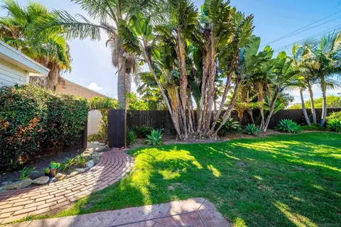 Exterior - 622 Sunset Dr, Oceanside, CA 92058 photo 7 of 7