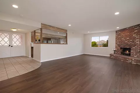 3369 Cristobal Way, Spring Valley, CA 91977 photo 5