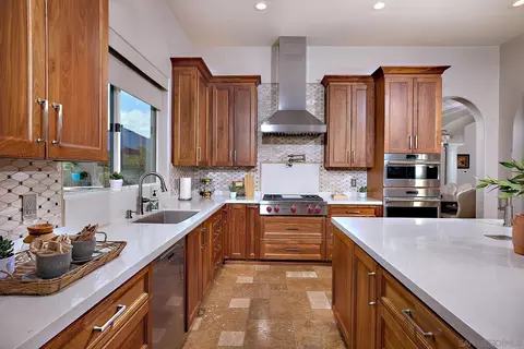 Kitchen - 13331 Old Winemaster Ct, Poway, CA 92064 photo 5 of 7