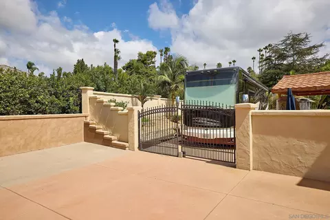 Exterior - 13331 Old Winemaster Ct, Poway, CA 92064 photo 22 of 23
