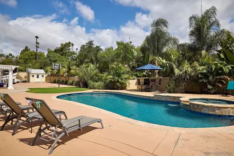 Exterior - 13331 Old Winemaster Ct, Poway, CA 92064 photo 16 of 23
