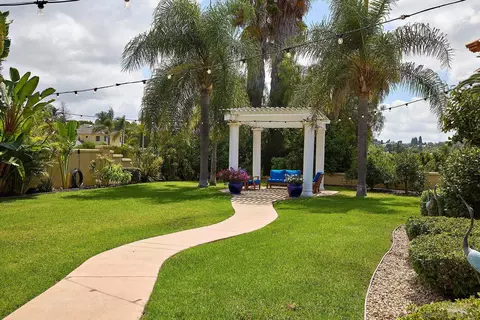 Exterior - 13331 Old Winemaster Ct, Poway, CA 92064 photo 20 of 23
