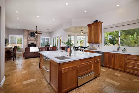 Kitchen - 13331 Old Winemaster Ct, Poway, CA 92064 photo 3 of 7