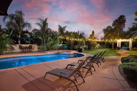 Exterior - 13331 Old Winemaster Ct, Poway, CA 92064 photo 4 of 23