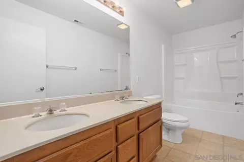 Bath - 4495 Arbor Glen Way, Oceanside, CA 92057 photo 3 of 4