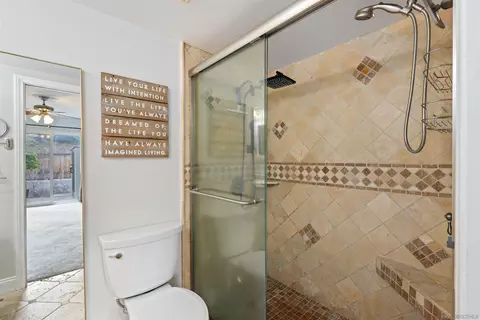 Bath - 6454 Quarry Rd #3, Spring Valley, CA 91977 photo 3 of 3