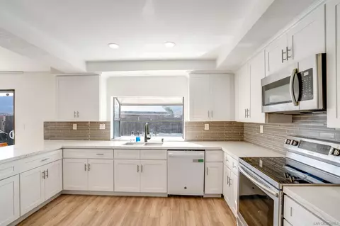 Kitchen - 908 Correa Ln, Spring Valley, CA 91977 photo 3 of 6