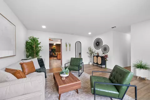 Living - 15142 Jenell St, Poway, CA 92064 photo 3 of 4