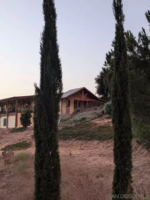 1189 Via Encinos Dr, Fallbrook, CA 92028 photo 2