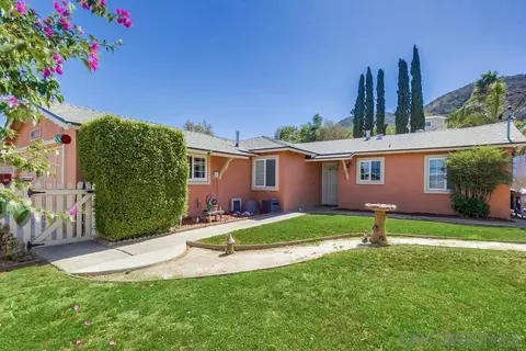 7949 Poplin Dr, Santee, CA 92071
