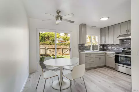 528 Debra Pl, San Marcos, CA 92078 photo 3
