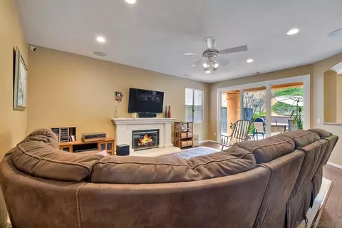 15763 Quiet Valley Ln, Poway, CA 92064 photo 17