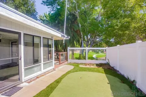 Exterior - 704 Old Bridge Rd, Fallbrook, CA 92028 photo 7 of 22