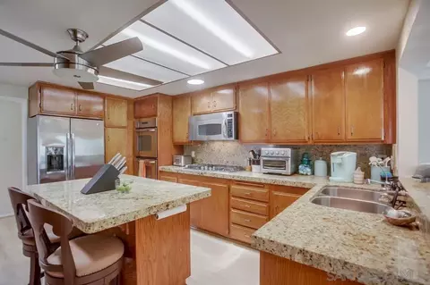 Kitchen - 704 Old Bridge Rd, Fallbrook, CA 92028 photo 3 of 4