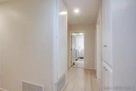 Entry Way - 704 Old Bridge Rd, Fallbrook, CA 92028 photo 4 of 4