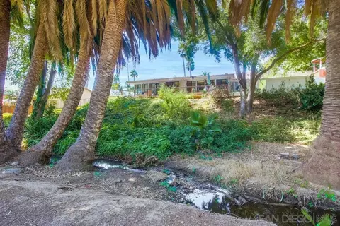 Exterior - 704 Old Bridge Rd, Fallbrook, CA 92028 photo 21 of 22