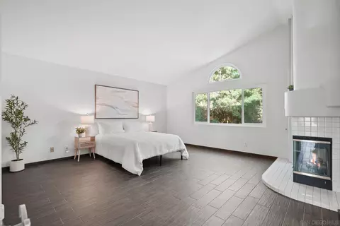 Bedroom - 5138 Via Madrid, Oceanside, CA 92057 photo 1 of 6