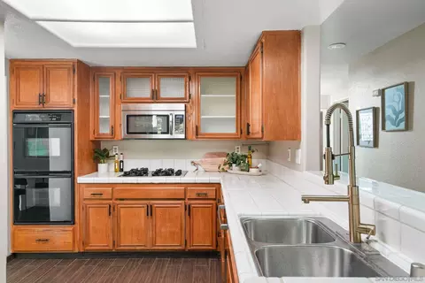 Kitchen - 5138 Via Madrid, Oceanside, CA 92057 photo 2 of 5
