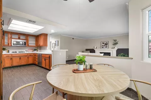Dining - 5138 Via Madrid, Oceanside, CA 92057 photo 5 of 5