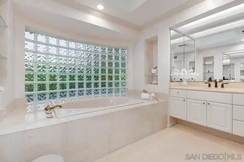 10461 Russell Rd, La Mesa, CA 91941 photo 26