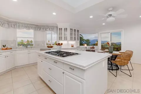 10461 Russell Rd, La Mesa, CA 91941 photo 20
