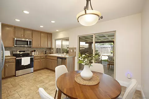 10274 Moorpark St, Spring Valley, CA 91978 photo 11