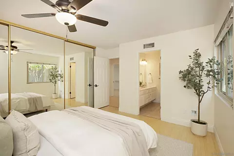 10274 Moorpark St, Spring Valley, CA 91978 photo 18