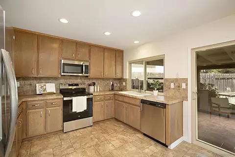 10274 Moorpark St, Spring Valley, CA 91978 photo 12