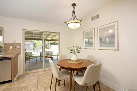 10274 Moorpark St, Spring Valley, CA 91978 photo 10