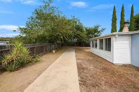 Exterior - 13742 Tobiasson Rd, Poway, CA 92064 photo 3 of 5