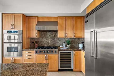 Kitchen - 5430 La Jolla Blvd #C302, La Jolla, CA 92037 photo 4 of 6