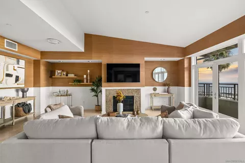 Living - 5430 La Jolla Blvd #C302, La Jolla, CA 92037 photo 5 of 5