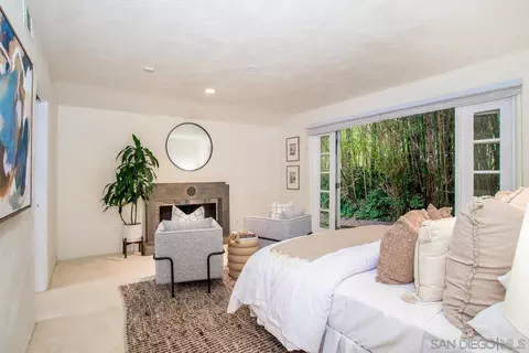 Bedroom - 2349 Rue Adriane, La Jolla, CA 92037 photo 4 of 6