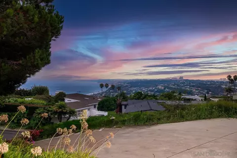 View/Area - 2349 Rue Adriane, La Jolla, CA 92037 photo 6 of 6