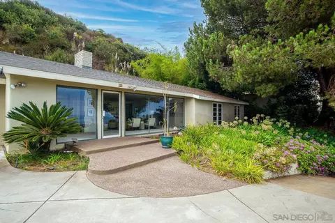 Exterior - 2349 Rue Adriane, La Jolla, CA 92037 photo 2 of 7