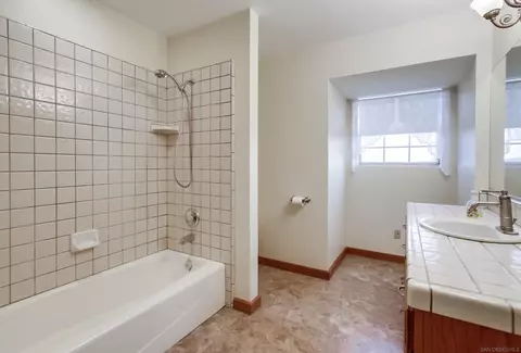 Bath - 16521 Wikiup Rd, Ramona, CA 92065 photo 2 of 3