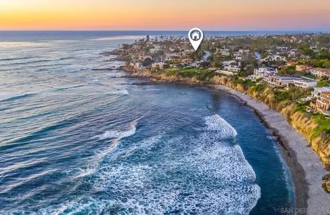 View/Area - 6004 Avenida Cresta, La Jolla, CA 92037 photo 4 of 12
