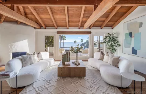 Living - 6004 Avenida Cresta, La Jolla, CA 92037 photo 2 of 2