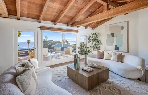 Living - 6004 Avenida Cresta, La Jolla, CA 92037 photo 1 of 2