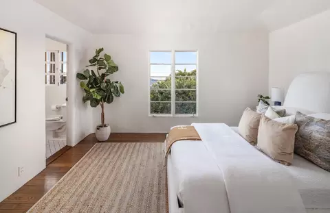 Bedroom - 6004 Avenida Cresta, La Jolla, CA 92037 photo 1 of 5