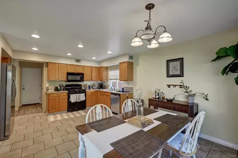 Other - 43110 Corte Landeros, Temecula, CA 92592 photo 3 of 7