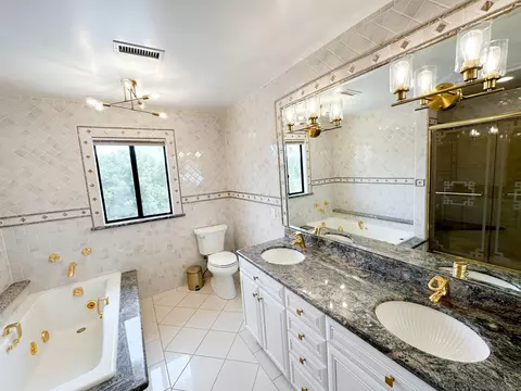 Bath - 1957 Friendly Dr, Vista, CA 92084 photo 2 of 3